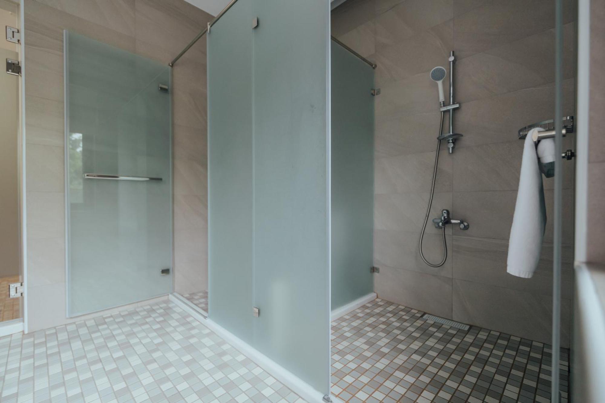 蘊慢築 茶花藝主題民宿 Yun Man Zhu Homestay Gongguan Buitenkant foto