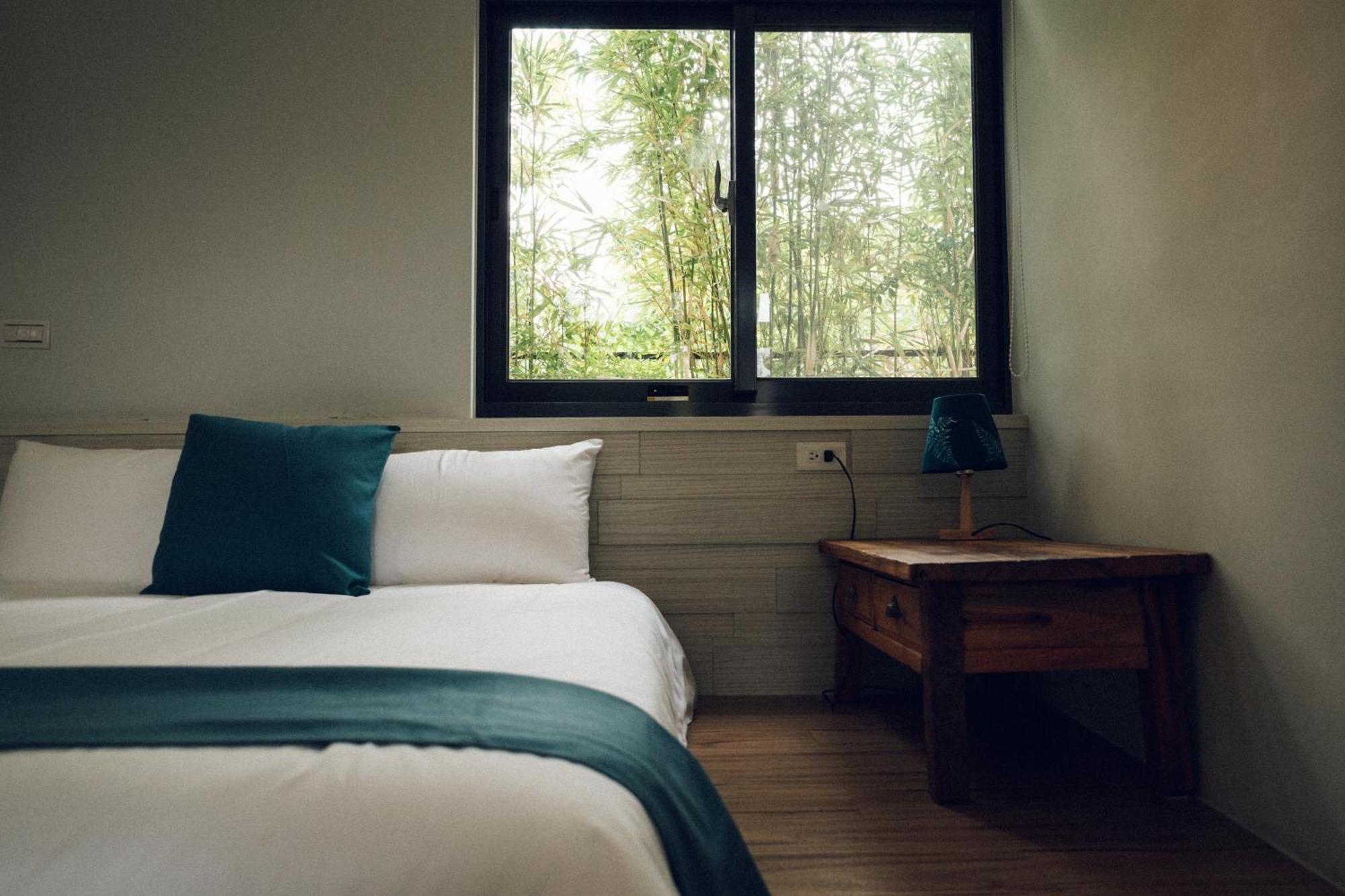 蘊慢築 茶花藝主題民宿 Yun Man Zhu Homestay Gongguan Buitenkant foto