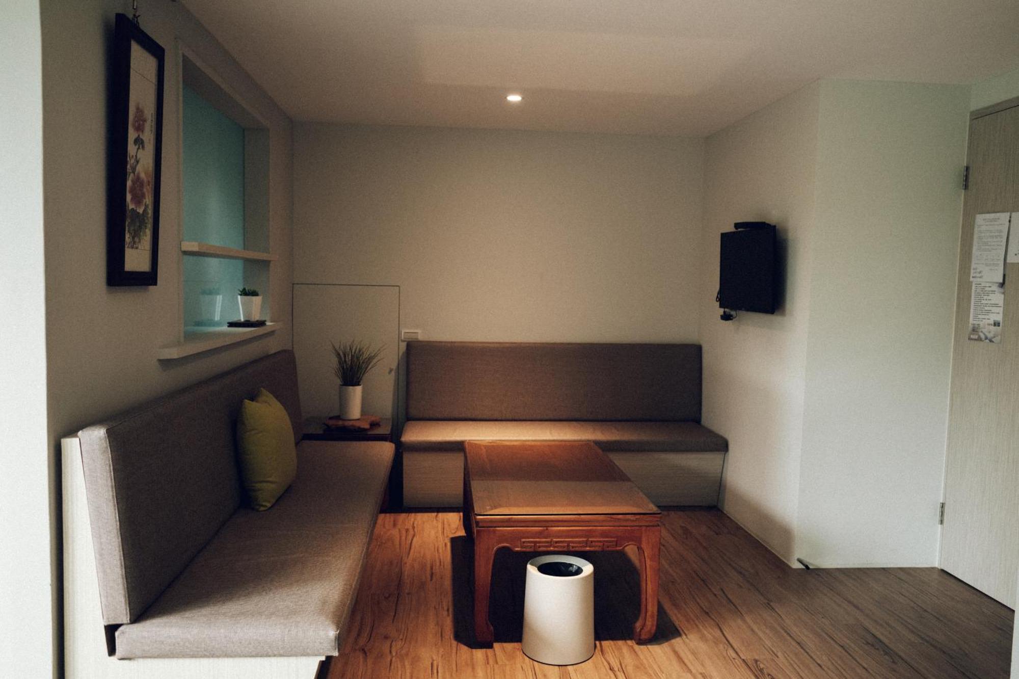 蘊慢築 茶花藝主題民宿 Yun Man Zhu Homestay Gongguan Buitenkant foto