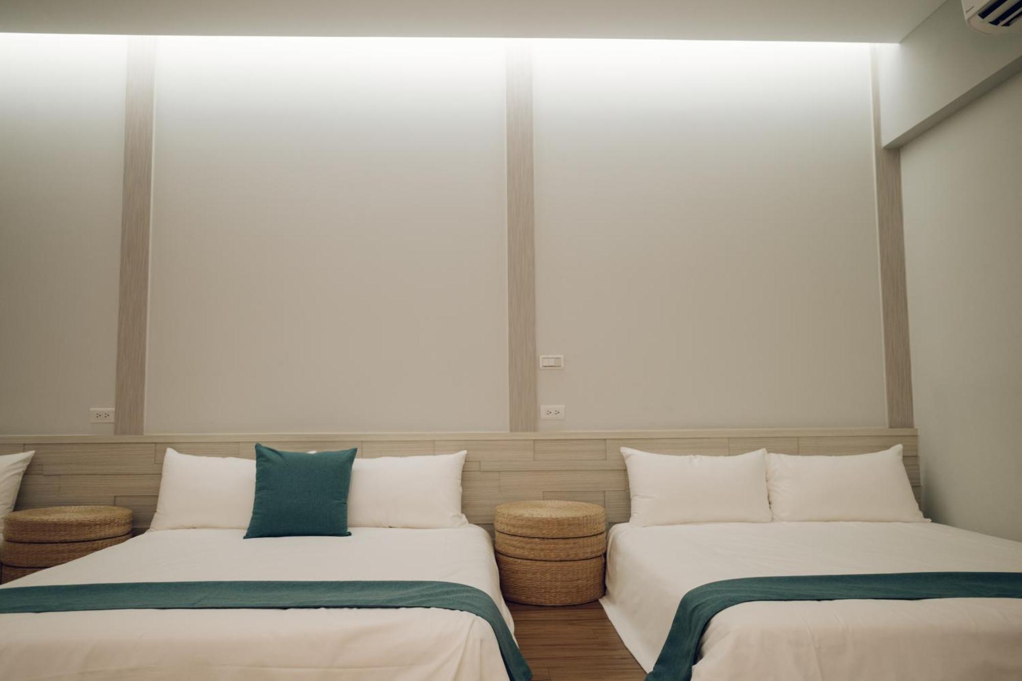 蘊慢築 茶花藝主題民宿 Yun Man Zhu Homestay Gongguan Buitenkant foto